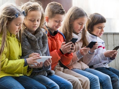 Հոլանդիայի դպրոցները հաջորդ տարվանից կարգելեն բջջային հեռախոսները, պլանշետներն ու խելացի ժամացույցները