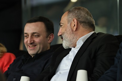 Նիկոլ Փաշինյանը Վրաստանի վարչապետի հետ հետևում է Անգլիա-Իսպանիա մրցավեճին (ֆոտո)