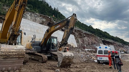 7 missing in China after landslide
