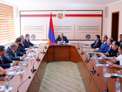 Пашинян провел совещание