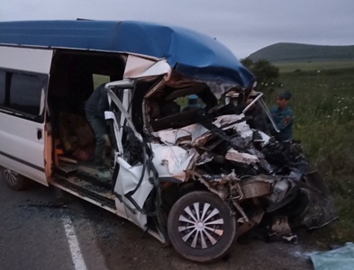 Սյունիքի մարզում բախվել են «Ford Transit»-ն ու «ԳԱԶ» բեռնատարը. Կան զոհեր