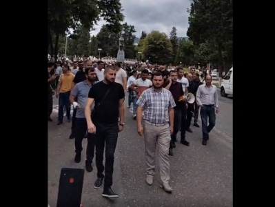 «Завтра может быть поздно»: Жители Арцаха организовали марш против блокады