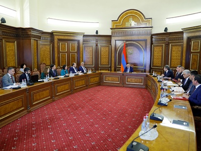Пашинян провел совещание