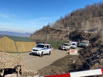 Азербайджан вновь разрешил проезд автомобилей Красного Креста через Лачинский коридор