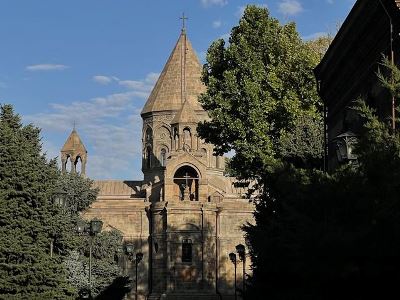 Հորդորում ենք իշխանությանը հրաժարվել զիջողական կեցվածքներից, դրսեւորել վճռականություն․ Մայր Աթոռի հայտարարությունը