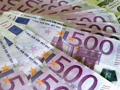Մոսկվայի բորսայում եվրոյի փոխարժեքը բարձրացել է 102 ռուբլուց