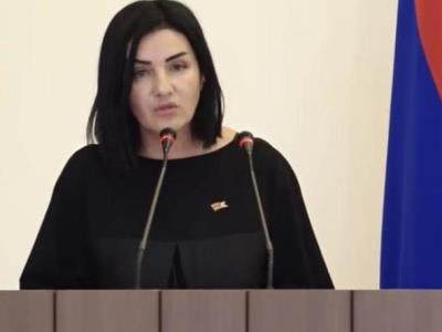 Հայաստանի վարչապետը ոչ թե բանակցային սեղանի շուրջ է, այլ այդ սեղանի վրա. Մետաքսե Հակոբյան