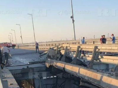 «Коммерсант»: следствие рассматривает версию «двойного теракта» на Крымском мосту