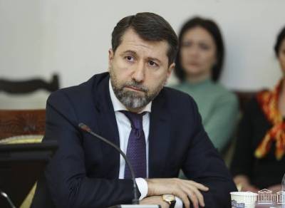 «Հրապարակ». Դատական համակարգը ատամ է ցույց տալիս Կարեն Անդրեասյանին