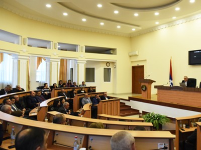 Միգուցե միանգամից ՄԱԿ-ին դիմենք, իրենք որոշեն, ում են տալիս խաղաղապահների մանդատը. արցախցի պատգամավոր