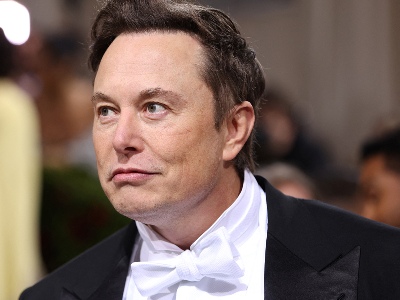 Маск потерял 20 миллиардов долларов из-за падения акций Tesla