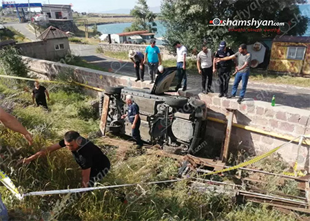 В Армении в результате ДТП один человек скончался, еще двое госпитализированы