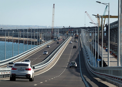 Движение автотранспорта по Крымскому мосту восстановлено