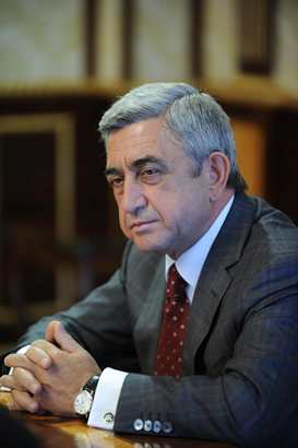 Խնդրում եմ ձեզ, կանգնեցրե՛ք հումանիտար աղետը Արցախում. Սերժ Սարգսյանը բաց նամակով դիմել է Բայդենին, Պուտինին եւ Մակրոնին