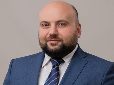 «Ժողովուրդ». ՔՊ-ական պատգամավորը նույն օրը 2 բնակարան է գնել