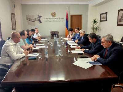 Համագործակցության ուղիների քննարկում՝ դպրոցների և մանկապարտեզների կառուցման ծրագրերի շրջանակում