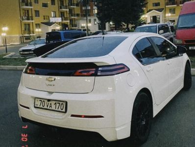 Private electric car in Stepanakert to take pregnant women to hospital free