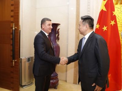 Սանոսյանը Չինաստանի տրանսպորտի նախարարի հետ քննարկել է 2 երկրների միջև կանոնավոր օդային հաղորդակցության կազմակերպումը