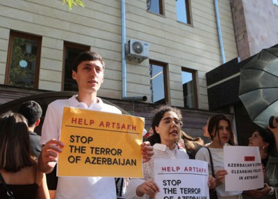 University students from Karabakh continue protest outside Red Cross office in Armenia
