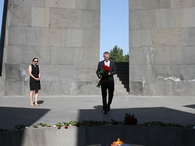 US Senate Foreign Relations Committee representatives visit Armenian Genocide Memorial in Yerevan