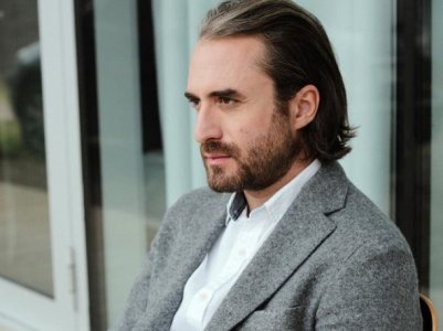 Кандидат властей на должность директора театра «Мгер Мкртчян» Сос Джанибекян: коллектив против 