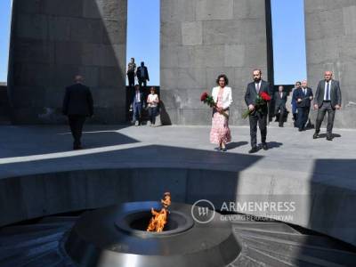 Belgium FM visits Armenian Genocide Memorial in Yerevan