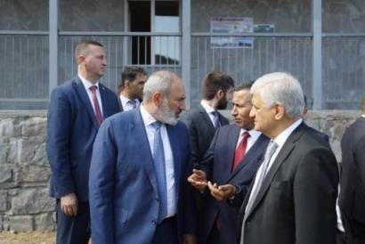 «Հրապարակ». ՔՊ-ական պատգամավորները փորձել են «փուռը տալ» Սյունիքի մարզպետին