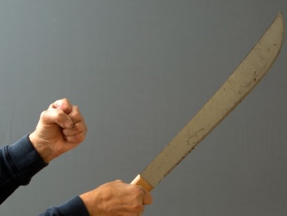 ԱՄՆ-ում տղամարդը առեւանգել է անծանոթուհուն, շղթայել նրան եւ մաչետեով կտրել մազերը
