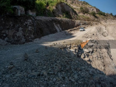 Sputnik Armenia: Part of road under construction in Syunik Province remains under mudslide