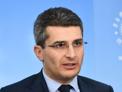 Իշխող կուսակցությունը Վրաստանի նախագահին մեղադրում է Գերմանիա մեկնելու պատճառով Սահմանադրությունը խախտելու մեջ