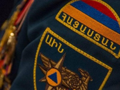 Փրկարարները ոտքը վնասած Լ․ Ս․-ին մոտեցրել են շտապօգնության ավտոմեքենային