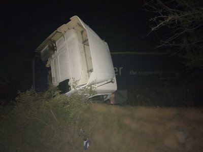 Սյունիքում «DAF» կցորդիչով բեռնատարը դուրս է եկել ճանապարհից և մկրատաձև-կողաշրջված հայտնվել ձորում․ կա տուժած