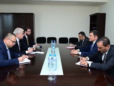 ԱԳ նախարարի պարտականությունները կատարող Պարույր Հովհաննիսյանը ընդունել է Իգոր Խովաեւին