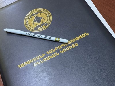 Քաղաքացին ոտքով հարվածել է պարեկներից մեկին, կծել մեկ այլ պարեկի, պատռել վաշտի հրամանատարի շապիկը. ՔԿ