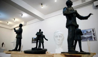 Ни один из эскизов открытого конкурса на памятник Шарлю Азнавуру не был выбран