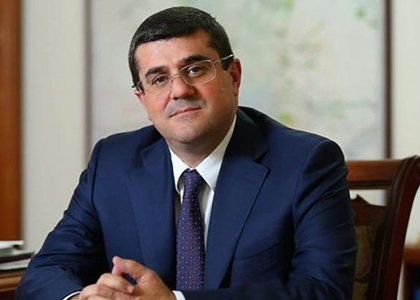 Араик Арутюнян: Призываю депутатов не подаваться узко групповому влиянию в вопросе выборов президента.