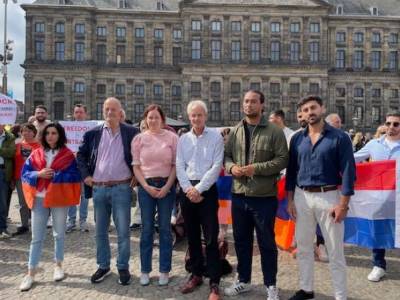 Netherlands Armenian community holds protest in support of Karabakh