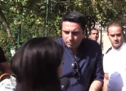 В ходе предвыборной кампании партии «Гражданский договор» в Ереване в спикера НС плеснули водой