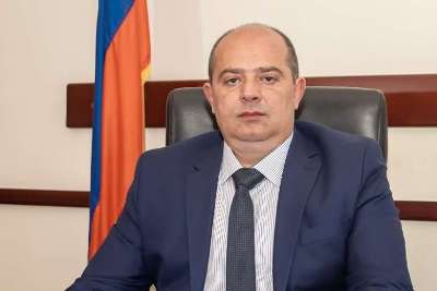 «Ժողովուրդ». Մարզպետը օր օրի հարստանում է. Դավթաշենում տուն է գնել