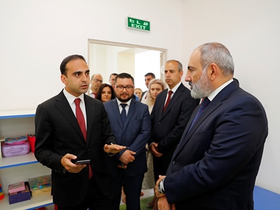 Փաշինյանն այսօր այցելել է Երևանի 7 վարչական շրջաններ, ծանոթացել իրականացվող ծրագրերի ընթացքին