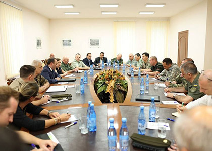 Armenian Ministry of Defense Briefs Foreign Attachés on Border Situation with Azerbaijan