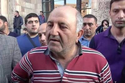 «Հրապարակ». Լեւոն Տեր-Պետրոսյանի կողմնակիցներն աջակցում են Ավինյանին