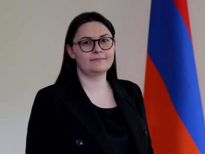 Ռուստամ Բադասյանը Ծովինար Սողոմոնյանին պարգևատրել է «Համագործակցության և փոխգործակցության համար» մեդալով