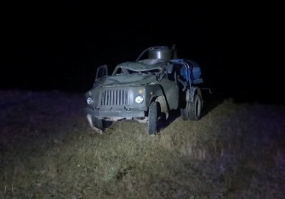 В Армении бензовоз съехал с дороги и оказался в поле: Водитель скончался