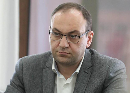 Адвокат: В Армении директоров областных школ вынуждают участвовать в предвыборной агитации властей