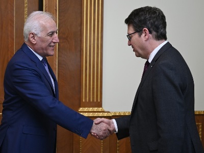 Վահագն Խաչատուրյանն ընդունել է Միջուկային հետազոտությունների եվրոպական կազմակերպության ավագ խորհրդականին