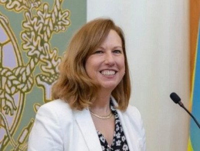 Посол США в Армении наблюдала за ходом выборов в Совет старейшин Еревана