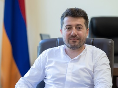«Ինձ համար Արցախը Հայաստան է»․ «Ազնավուր» քոլեջի տնօրենի պարզաբանումը՝ քոլեջի ուսանողների դասադուլի վերաբերյալ