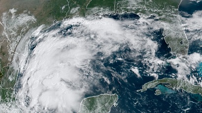 На США надвигается тропический шторм «Офелия»: в Вирджинии объявлено чрезвычайное положение
