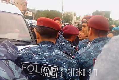 По положению на 9 часов, с улиц Еревана подвергнуты приводу 53 гражданина